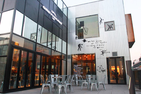 Greyhound进军京城