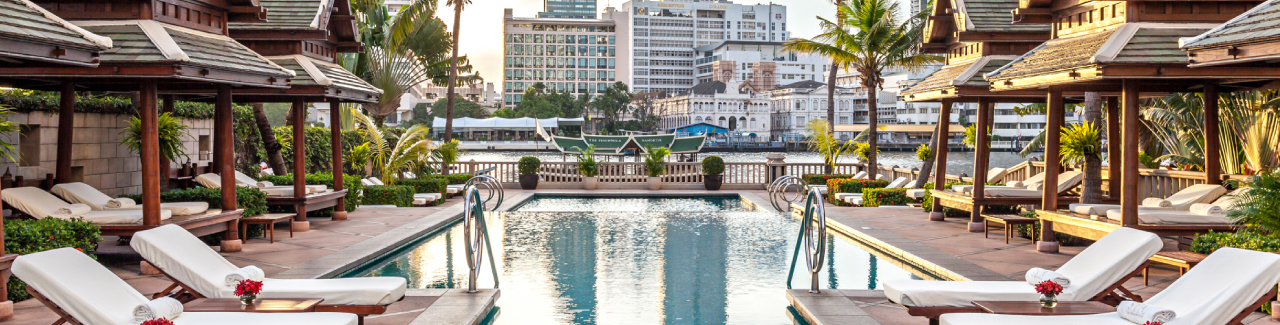 Peninsula Bangkok Swimming Pool