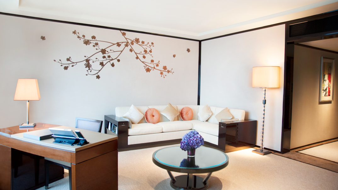 Superior Harbour View Suite | The Peninsula Hong Kong