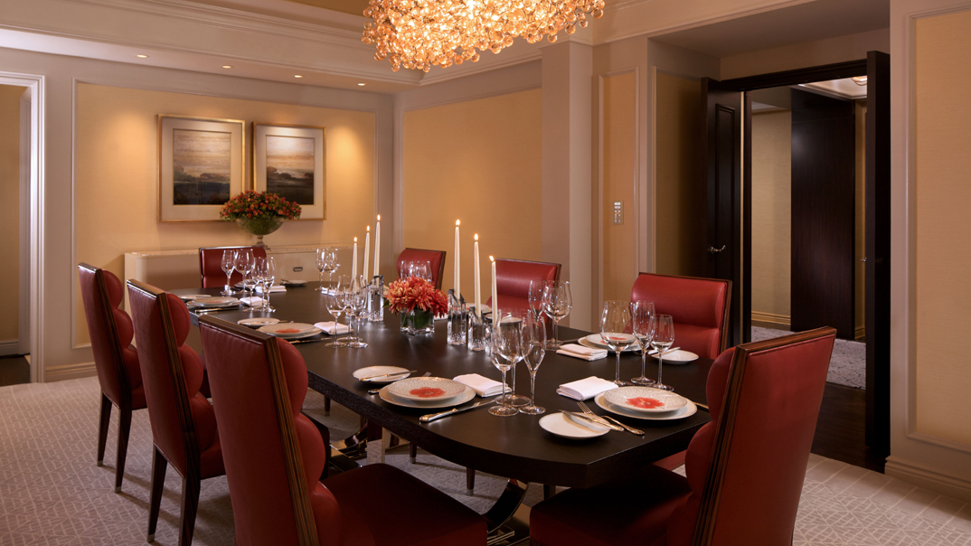 Dine best sale & suites
