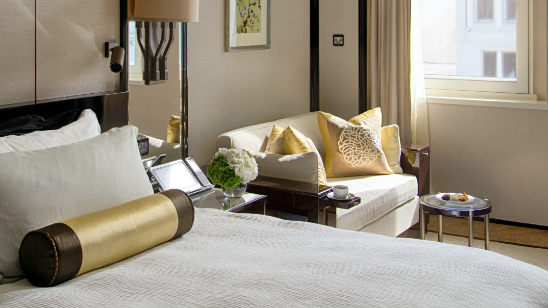 Deluxe Room | The Peninsula Hong Kong
